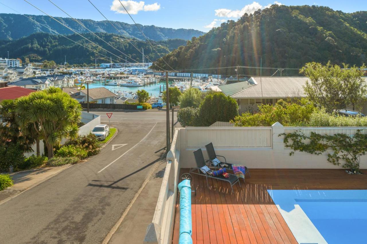 Fabulous Apartment With Private Spa Pool & Gym Picton Exterior photo